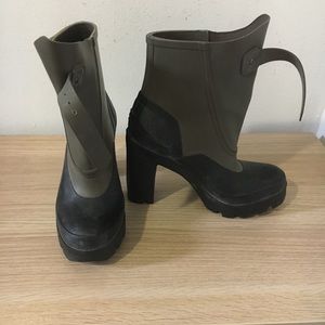 Hunter Rain Boots Size 7